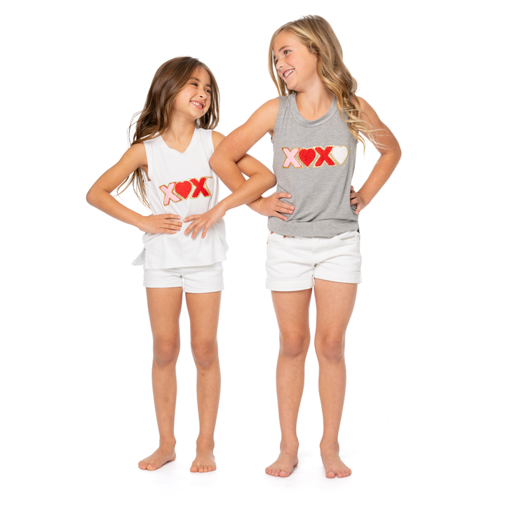 Little Girls (4-6x) Sleeveless Tee with "XOXO" Glitter Patch
